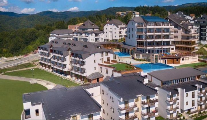 Panorama Apartments In Milmari Resort コパオニク エクステリア 写真